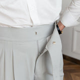 Casual broek met plooien en verstelbare zijverstellers