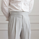 Casual broek met plooien en verstelbare zijverstellers