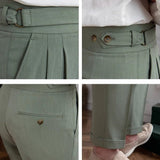 Casual broek met plooien en elegante zijknopsluiting