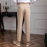 Casual broek met plooien en elegante zijknopsluiting