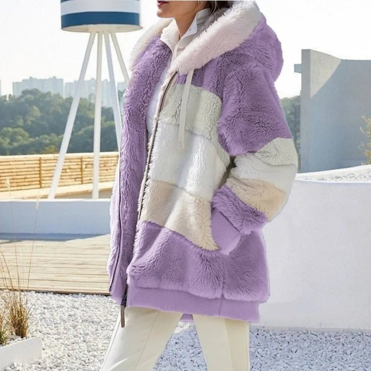 Winterjas met capuchon en getailleerde pasvorm voor elegante warmte